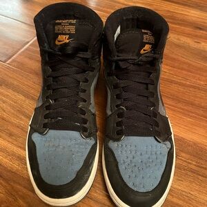 Nike Men's Black and Blue Sneakers